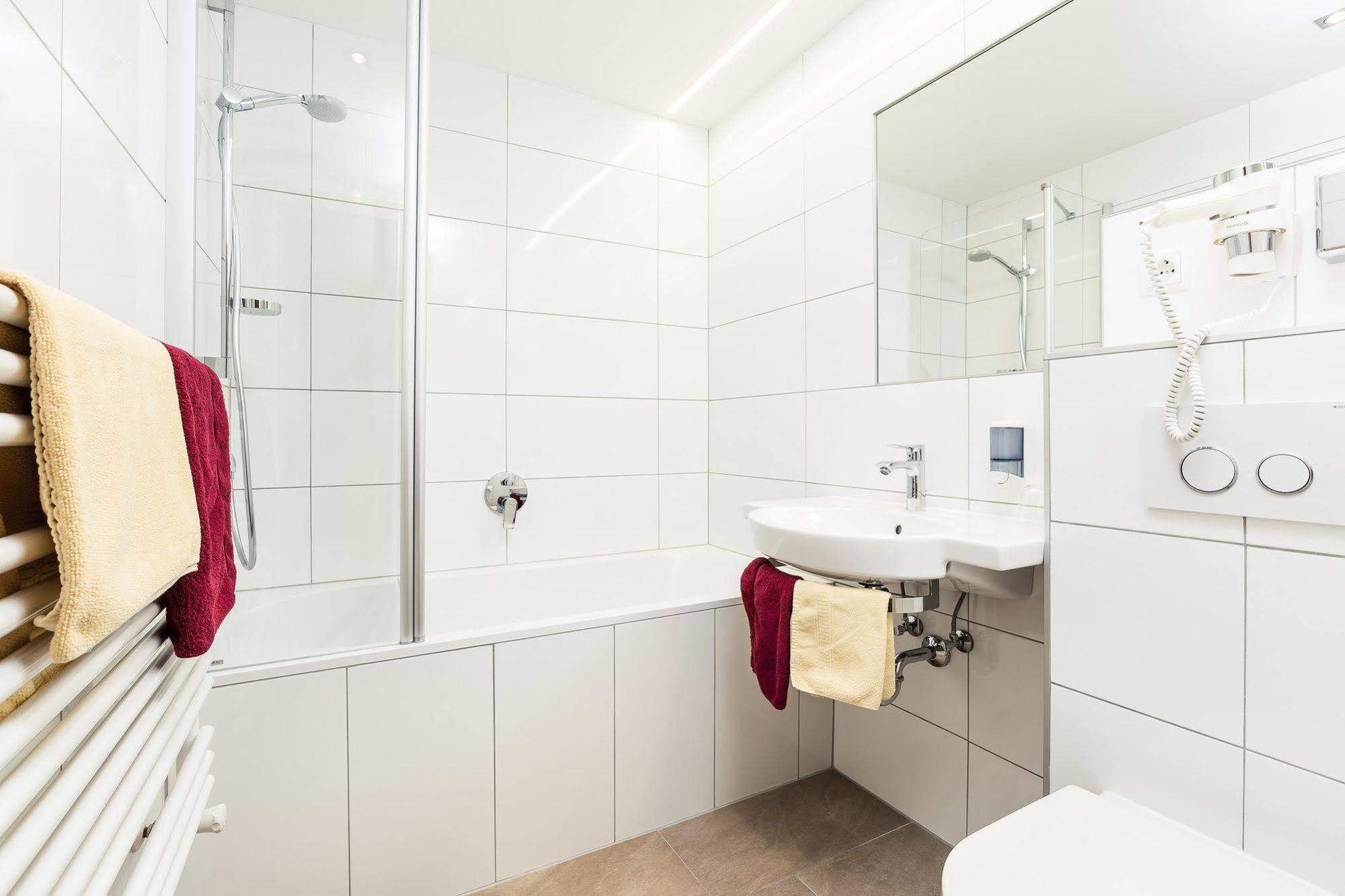 Madle - B&B Зёльден Экстерьер фото